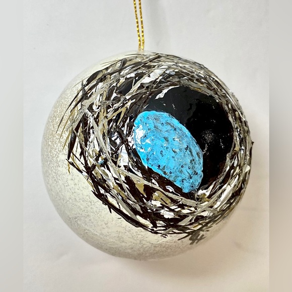 ORIGINAL Hand Painted Robins Egg Bird Neat Round Ball Paper Mache Ornament - Picture 2 of 6